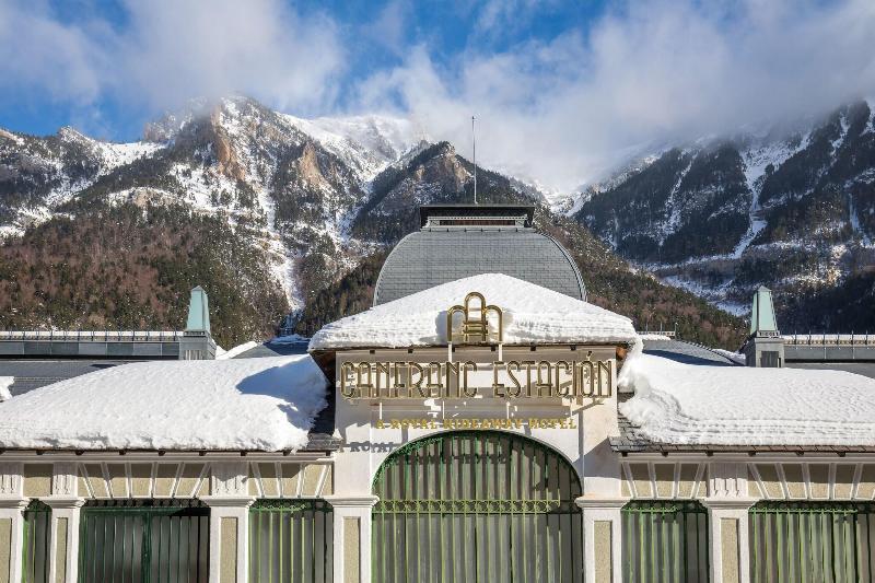 Canfranc Estacion Royal Hideaway Hotel Kültér fotó