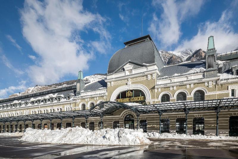 Canfranc Estacion Royal Hideaway Hotel Kültér fotó